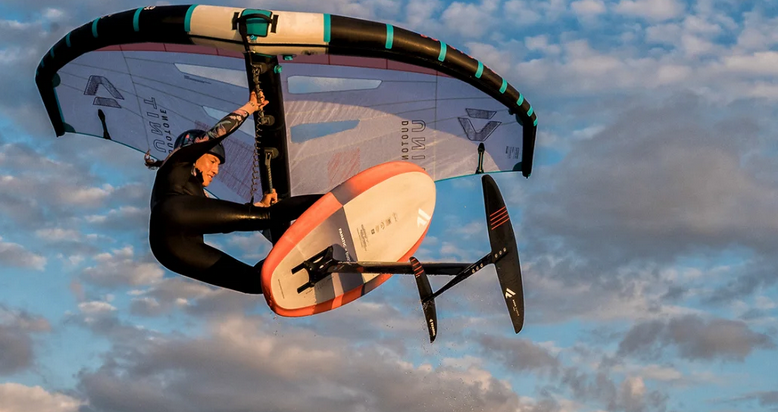 Duotone Wingsurf : Pourquoi est-ce le choix des riders pro ?